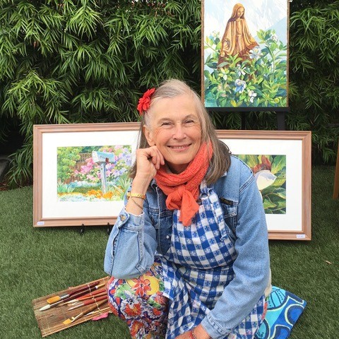 posing with art work